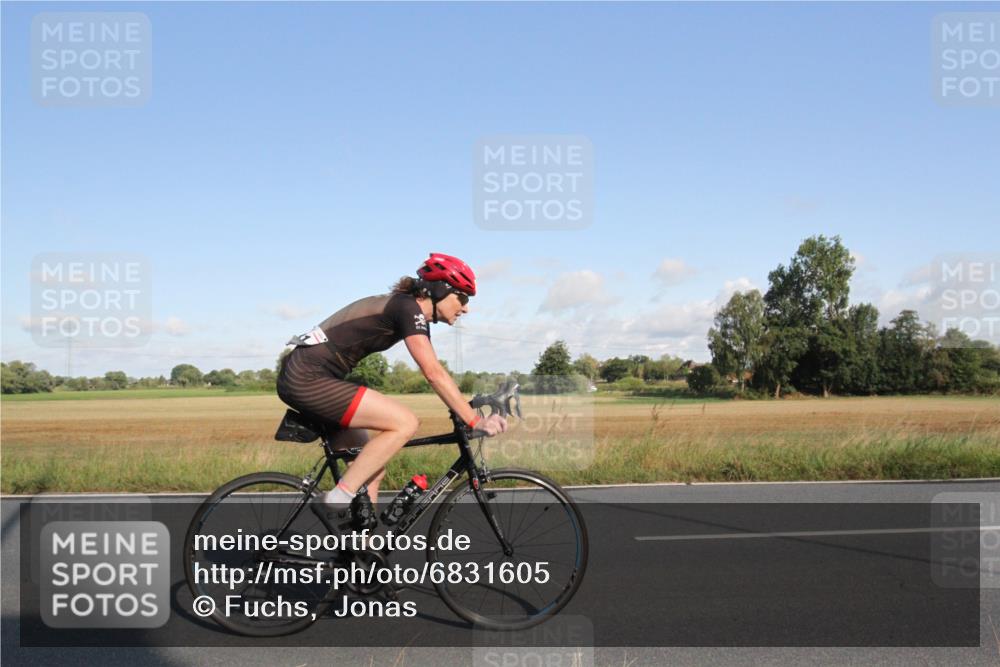 25.08.2024 - Elbe Triathlon Hamburg Fuchs,  Jonas http://msf.ph/oto/6831605 25.08.2024 09:33:37 Radfahren 486, 353, 323, 181, 316, 326, 156 meine-sportfotos.de