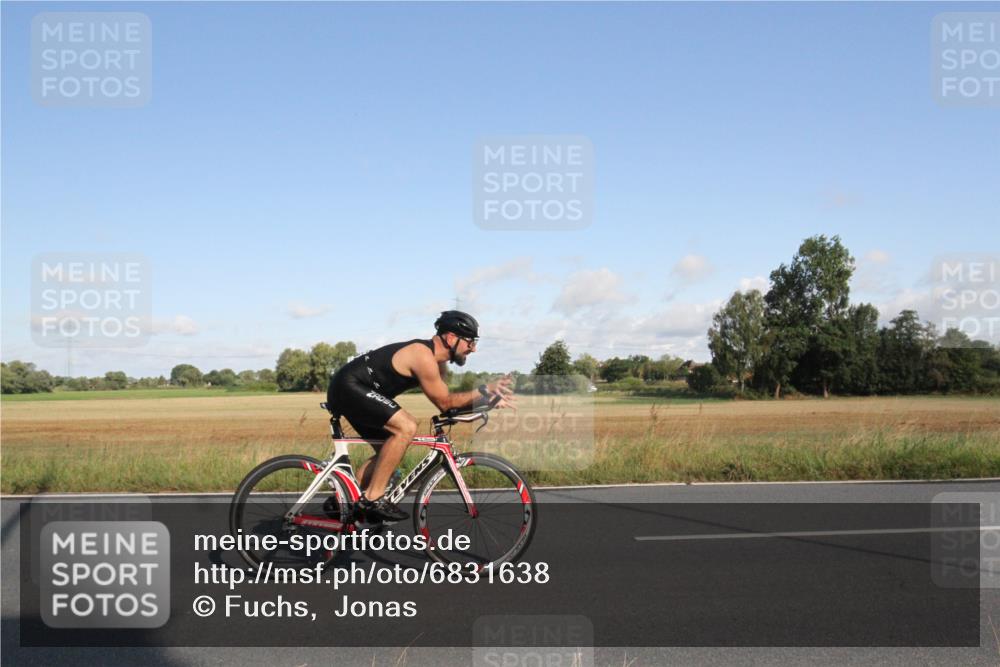 25.08.2024 - Elbe Triathlon Hamburg Fuchs,  Jonas http://msf.ph/oto/6831638 25.08.2024 09:33:46 Radfahren 316, 326, 156, 126, 228, 352, 1851, 234 meine-sportfotos.de