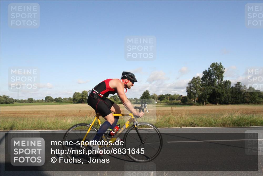 25.08.2024 - Elbe Triathlon Hamburg Fuchs,  Jonas http://msf.ph/oto/6831645 25.08.2024 09:33:50 Radfahren 126, 228, 352, 1851, 234, 53 meine-sportfotos.de