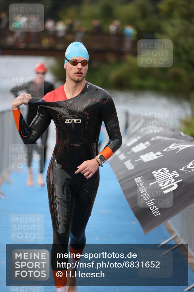 25.08.2024 - Elbe Triathlon Hamburg H.Heesch http://msf.ph/oto/6831652 25.08.2024 08:29:57 Schwimmen 37, 68, 78, 79, 95 meine-sportfotos.de
