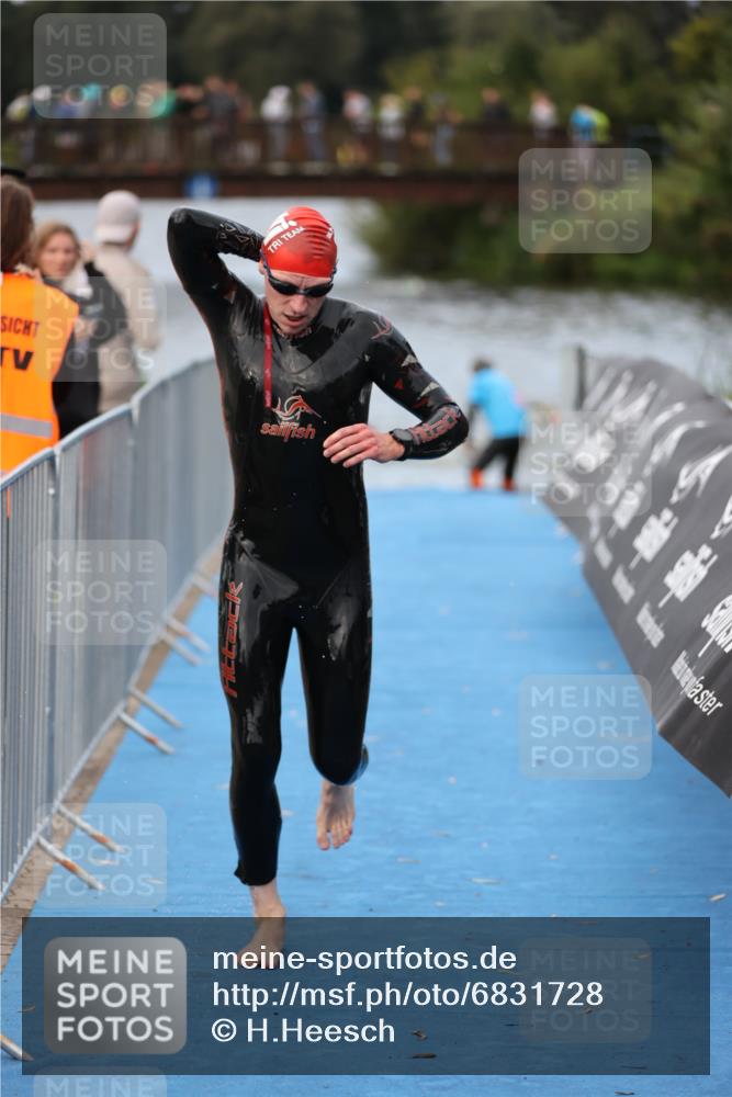 25.08.2024 - Elbe Triathlon Hamburg H.Heesch http://msf.ph/oto/6831728 25.08.2024 08:30:00 Schwimmen 37, 68, 78, 79, 82, 95 meine-sportfotos.de