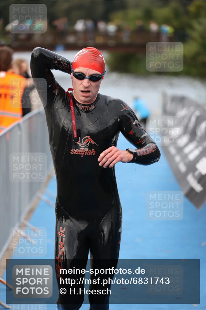 25.08.2024 - Elbe Triathlon Hamburg H.Heesch http://msf.ph/oto/6831743 25.08.2024 08:30:01 Schwimmen 37, 68, 78, 79, 82, 95 meine-sportfotos.de
