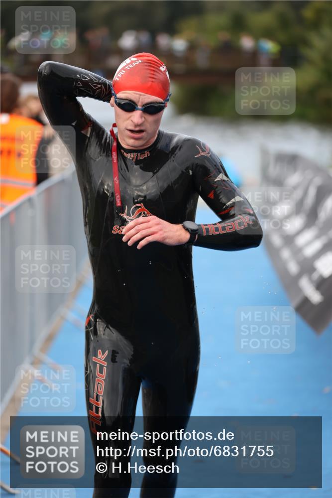 25.08.2024 - Elbe Triathlon Hamburg H.Heesch http://msf.ph/oto/6831755 25.08.2024 08:30:01 Schwimmen 37, 68, 78, 79, 82, 95 meine-sportfotos.de