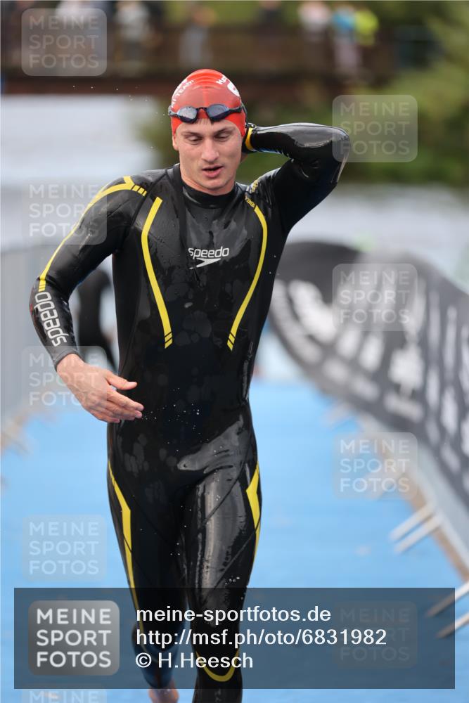 25.08.2024 - Elbe Triathlon Hamburg H.Heesch http://msf.ph/oto/6831982 25.08.2024 08:30:20 Schwimmen 37, 82 meine-sportfotos.de