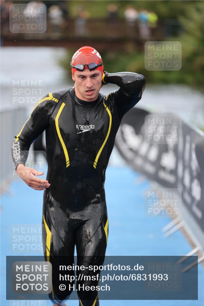 25.08.2024 - Elbe Triathlon Hamburg H.Heesch http://msf.ph/oto/6831993 25.08.2024 08:30:20 Schwimmen 37, 82 meine-sportfotos.de
