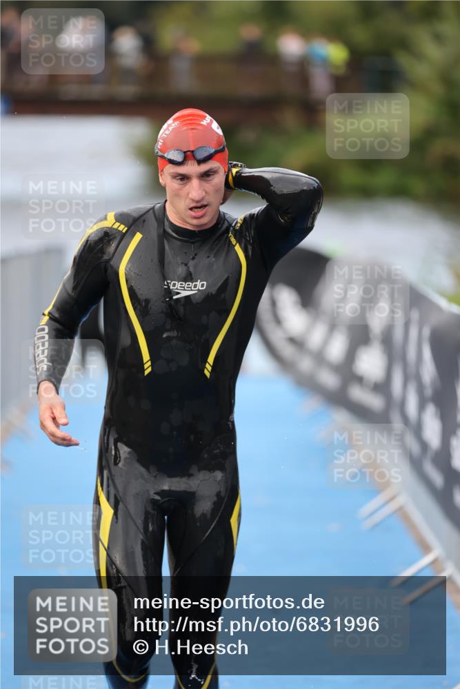 25.08.2024 - Elbe Triathlon Hamburg H.Heesch http://msf.ph/oto/6831996 25.08.2024 08:30:20 Schwimmen 37, 82 meine-sportfotos.de