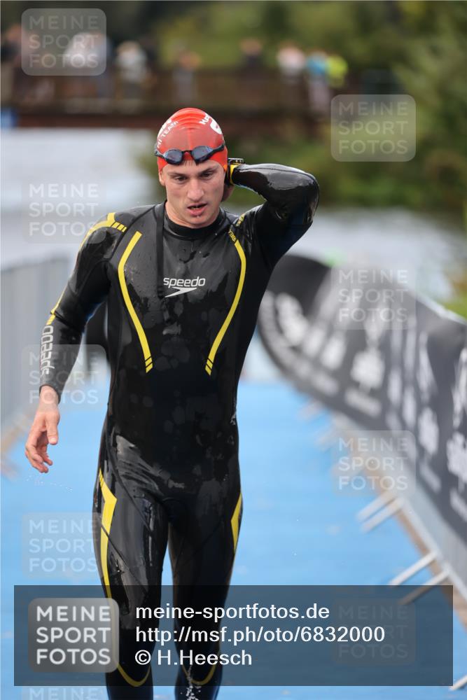 25.08.2024 - Elbe Triathlon Hamburg H.Heesch http://msf.ph/oto/6832000 25.08.2024 08:30:20 Schwimmen 37, 82 meine-sportfotos.de