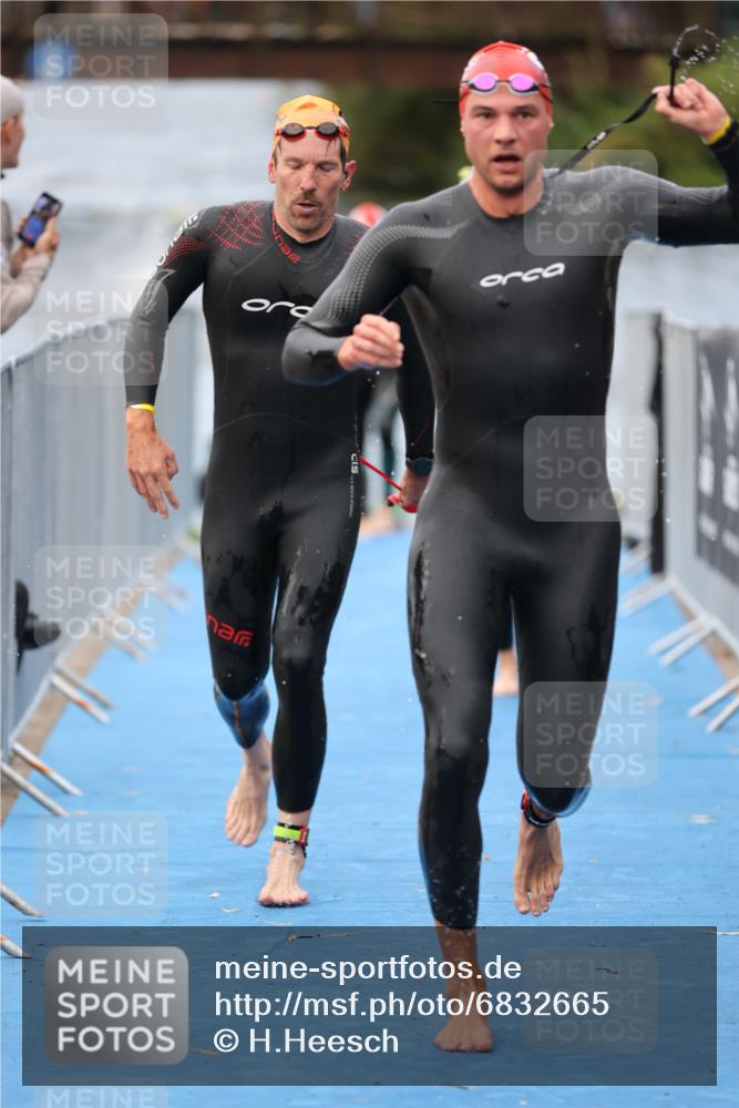 25.08.2024 - Elbe Triathlon Hamburg H.Heesch http://msf.ph/oto/6832665 25.08.2024 08:31:55 Schwimmen 34, 39, 40, 71, 75, 81, 89, 92, 100 meine-sportfotos.de