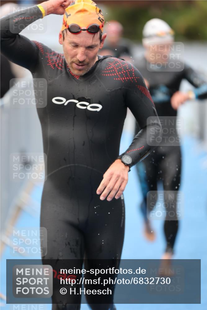 25.08.2024 - Elbe Triathlon Hamburg H.Heesch http://msf.ph/oto/6832730 25.08.2024 08:31:57 Schwimmen 34, 39, 40, 71, 75, 81, 89, 92, 100 meine-sportfotos.de