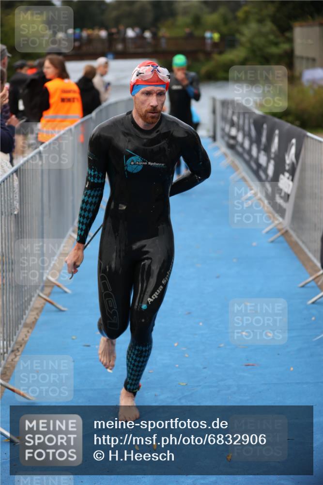 25.08.2024 - Elbe Triathlon Hamburg H.Heesch http://msf.ph/oto/6832906 25.08.2024 08:32:03 Schwimmen 34, 39, 56, 71, 75, 81, 89, 92, 100 meine-sportfotos.de