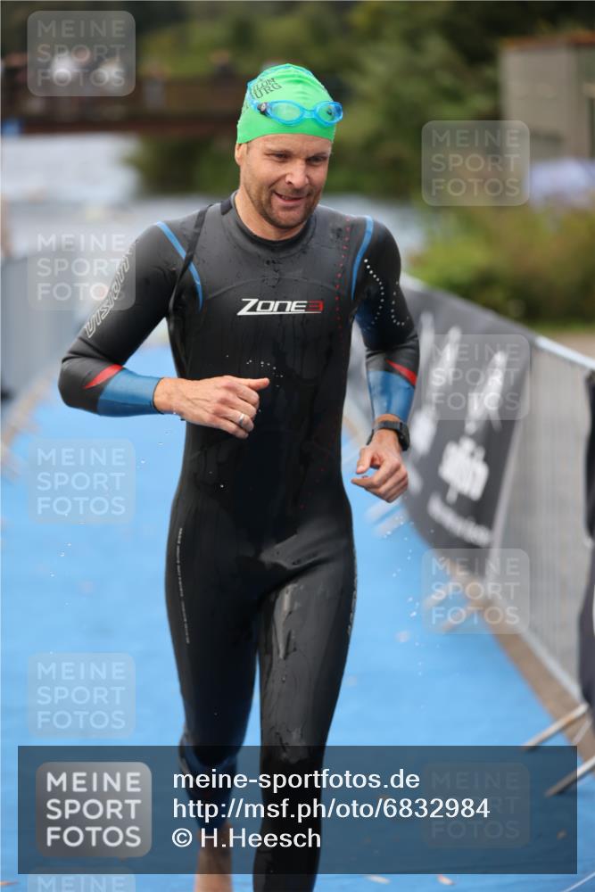 25.08.2024 - Elbe Triathlon Hamburg H.Heesch http://msf.ph/oto/6832984 25.08.2024 08:32:06 Schwimmen 34, 39, 56, 75, 81, 89, 92, 100 meine-sportfotos.de