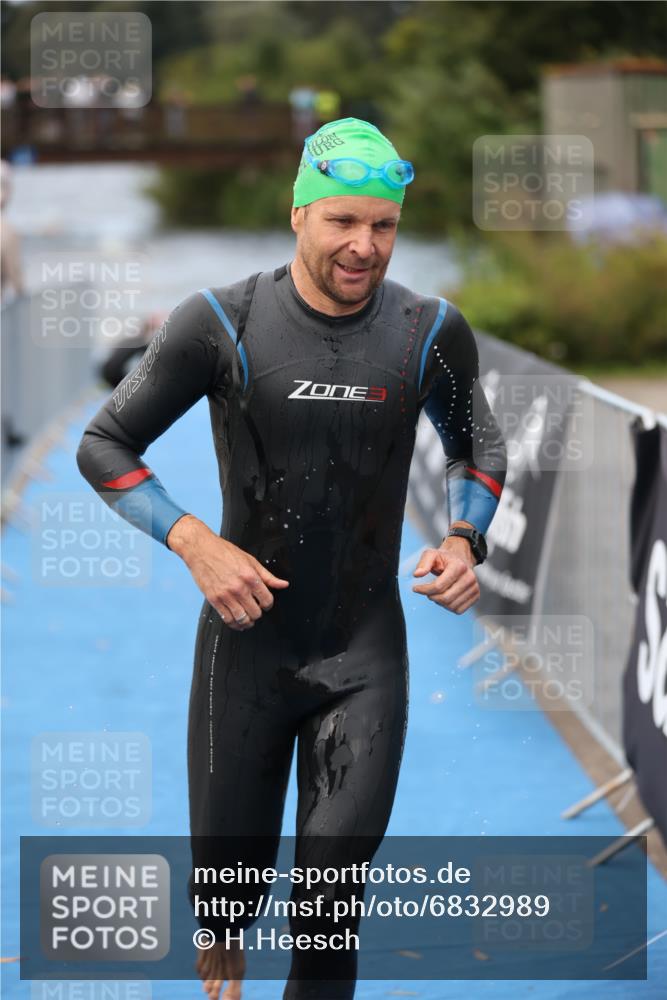 25.08.2024 - Elbe Triathlon Hamburg H.Heesch http://msf.ph/oto/6832989 25.08.2024 08:32:06 Schwimmen 34, 39, 56, 75, 81, 89, 92, 100 meine-sportfotos.de