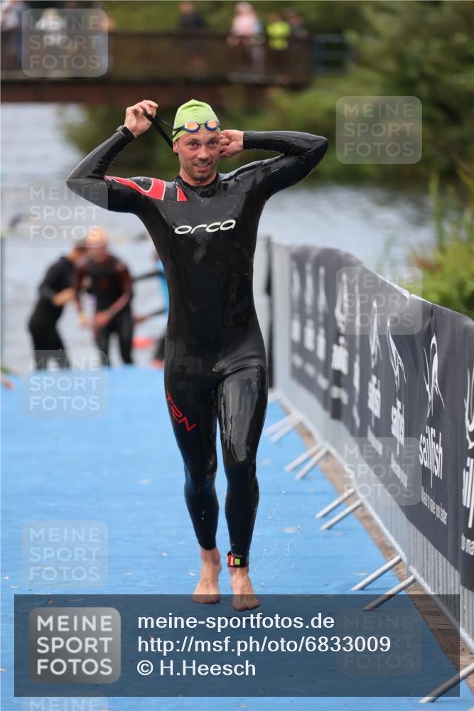 25.08.2024 - Elbe Triathlon Hamburg H.Heesch http://msf.ph/oto/6833009 25.08.2024 08:32:16 Schwimmen 34, 39, 56, 75, 76, 77, 89, 92 meine-sportfotos.de