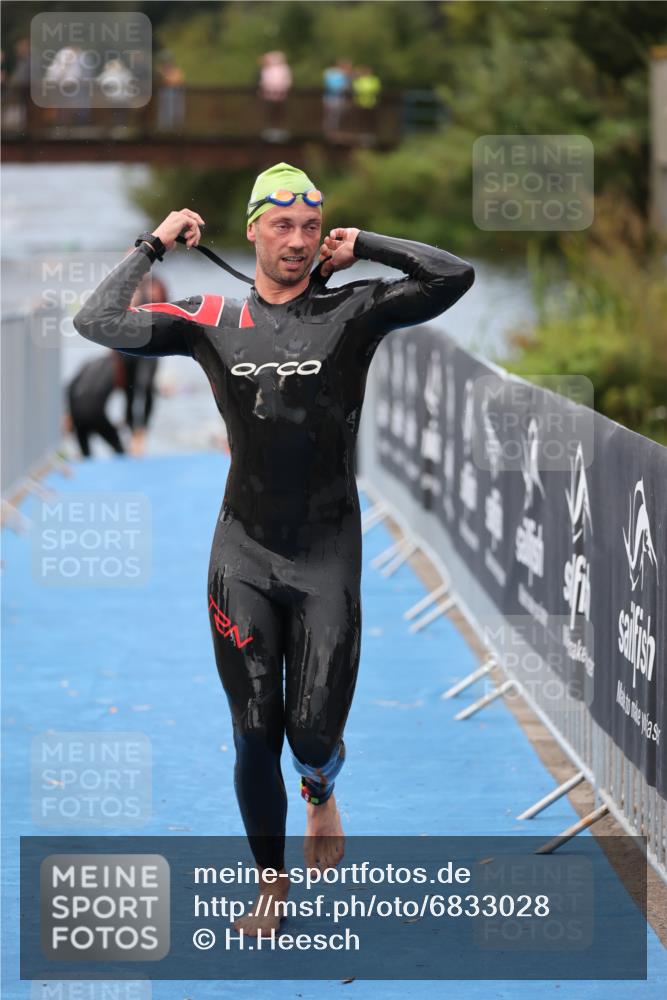 25.08.2024 - Elbe Triathlon Hamburg H.Heesch http://msf.ph/oto/6833028 25.08.2024 08:32:17 Schwimmen 34, 39, 42, 56, 75, 76, 77, 89 meine-sportfotos.de