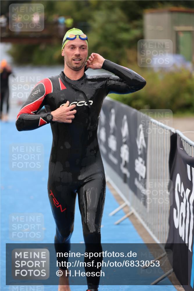 25.08.2024 - Elbe Triathlon Hamburg H.Heesch http://msf.ph/oto/6833053 25.08.2024 08:32:18 Schwimmen 39, 42, 56, 75, 76, 77, 89 meine-sportfotos.de