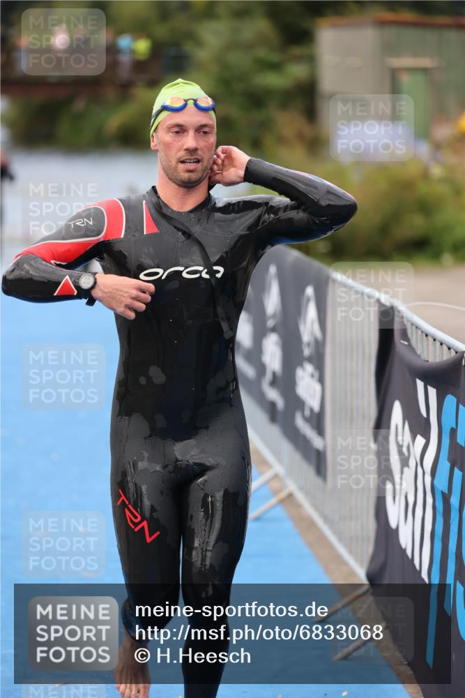 25.08.2024 - Elbe Triathlon Hamburg H.Heesch http://msf.ph/oto/6833068 25.08.2024 08:32:18 Schwimmen 39, 42, 56, 75, 76, 77, 89 meine-sportfotos.de