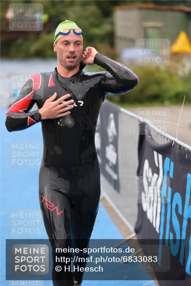 25.08.2024 - Elbe Triathlon Hamburg H.Heesch http://msf.ph/oto/6833083 25.08.2024 08:32:18 Schwimmen 39, 42, 56, 75, 76, 77, 89 meine-sportfotos.de