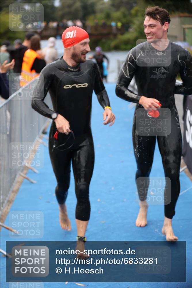 25.08.2024 - Elbe Triathlon Hamburg H.Heesch http://msf.ph/oto/6833281 25.08.2024 08:32:32 Schwimmen 42, 56, 76, 77, 91 meine-sportfotos.de