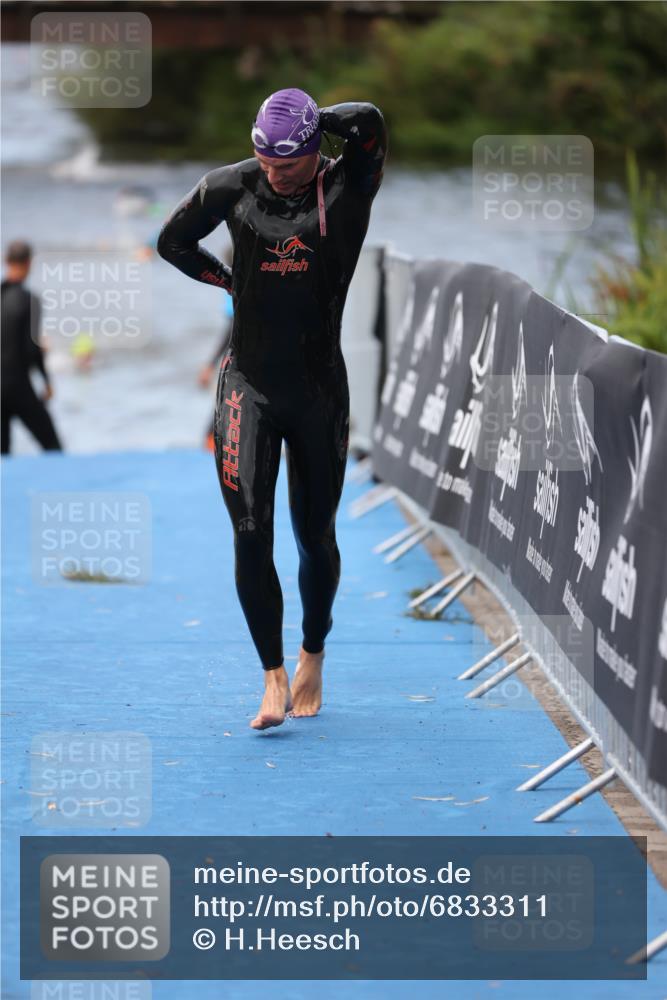 25.08.2024 - Elbe Triathlon Hamburg H.Heesch http://msf.ph/oto/6833311 25.08.2024 08:32:35 Schwimmen 42, 56, 76, 77, 91 meine-sportfotos.de