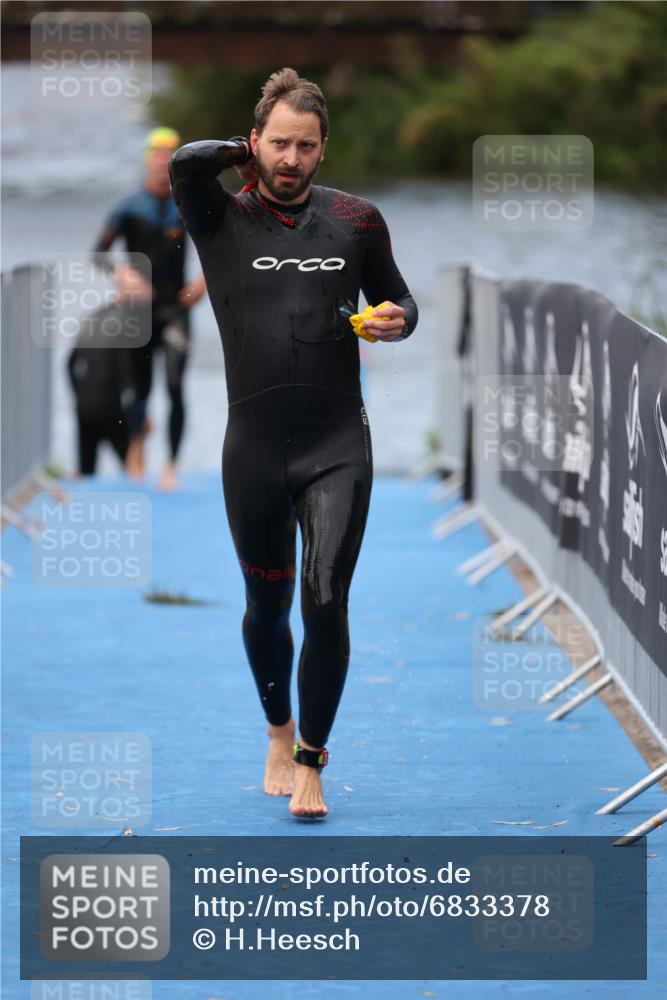 25.08.2024 - Elbe Triathlon Hamburg H.Heesch http://msf.ph/oto/6833378 25.08.2024 08:32:50 Schwimmen 42, 50, 91, 105 meine-sportfotos.de