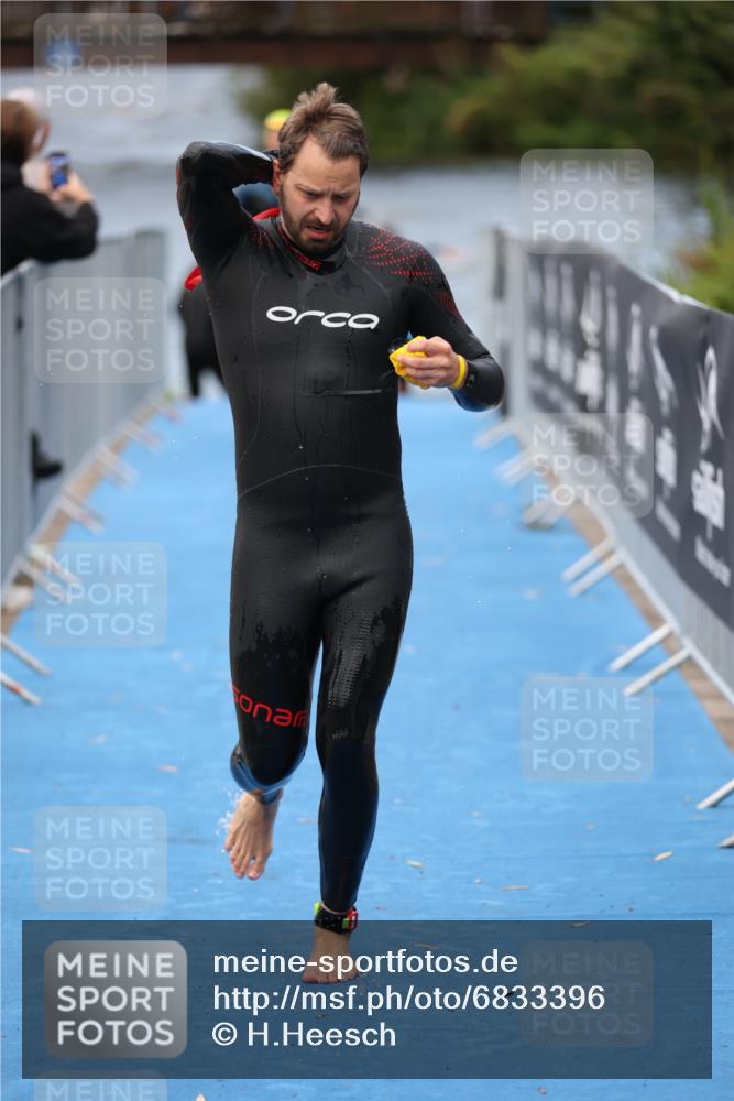 25.08.2024 - Elbe Triathlon Hamburg H.Heesch http://msf.ph/oto/6833396 25.08.2024 08:32:51 Schwimmen 42, 50, 91, 105 meine-sportfotos.de