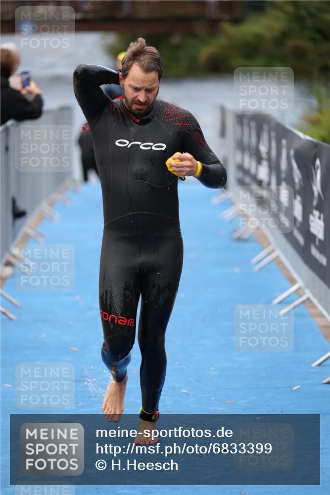 25.08.2024 - Elbe Triathlon Hamburg H.Heesch http://msf.ph/oto/6833399 25.08.2024 08:32:51 Schwimmen 42, 50, 91, 105 meine-sportfotos.de