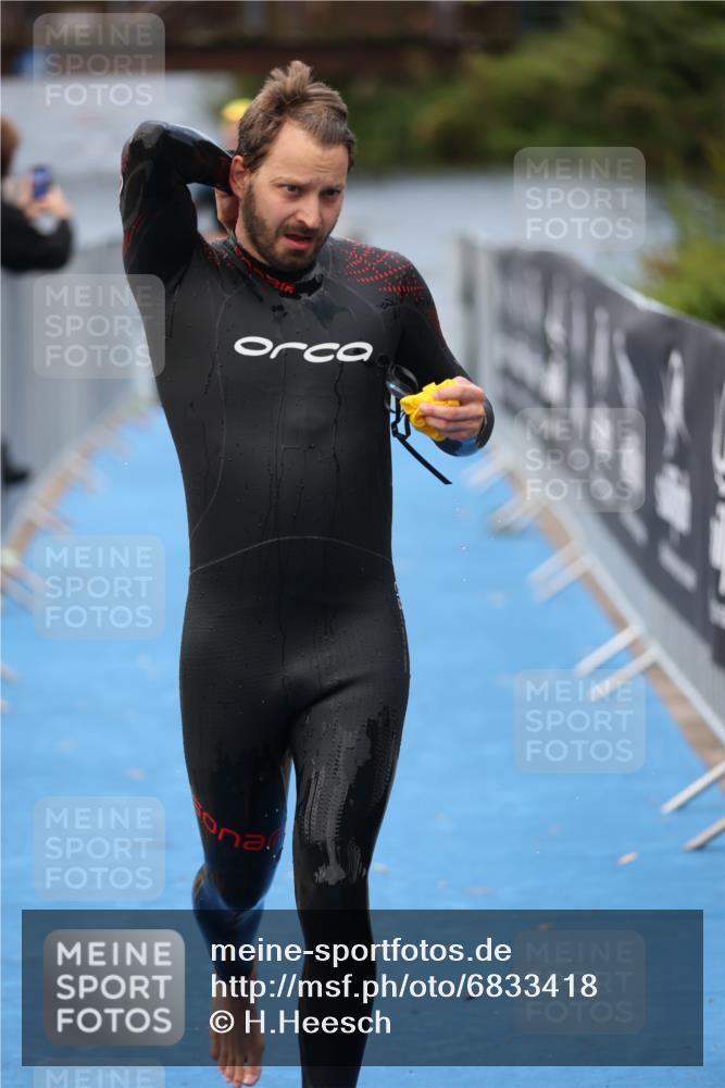 25.08.2024 - Elbe Triathlon Hamburg H.Heesch http://msf.ph/oto/6833418 25.08.2024 08:32:52 Schwimmen 42, 50, 91, 105 meine-sportfotos.de