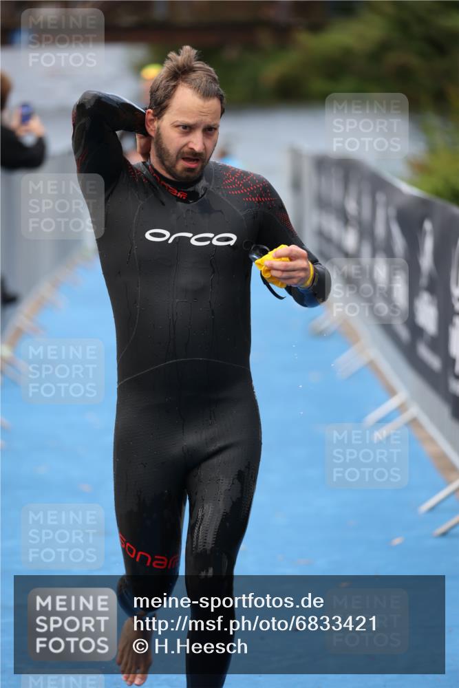 25.08.2024 - Elbe Triathlon Hamburg H.Heesch http://msf.ph/oto/6833421 25.08.2024 08:32:52 Schwimmen 42, 50, 91, 105 meine-sportfotos.de