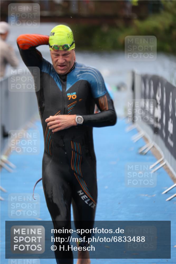 25.08.2024 - Elbe Triathlon Hamburg H.Heesch http://msf.ph/oto/6833488 25.08.2024 08:32:57 Schwimmen 50, 91, 99, 105 meine-sportfotos.de