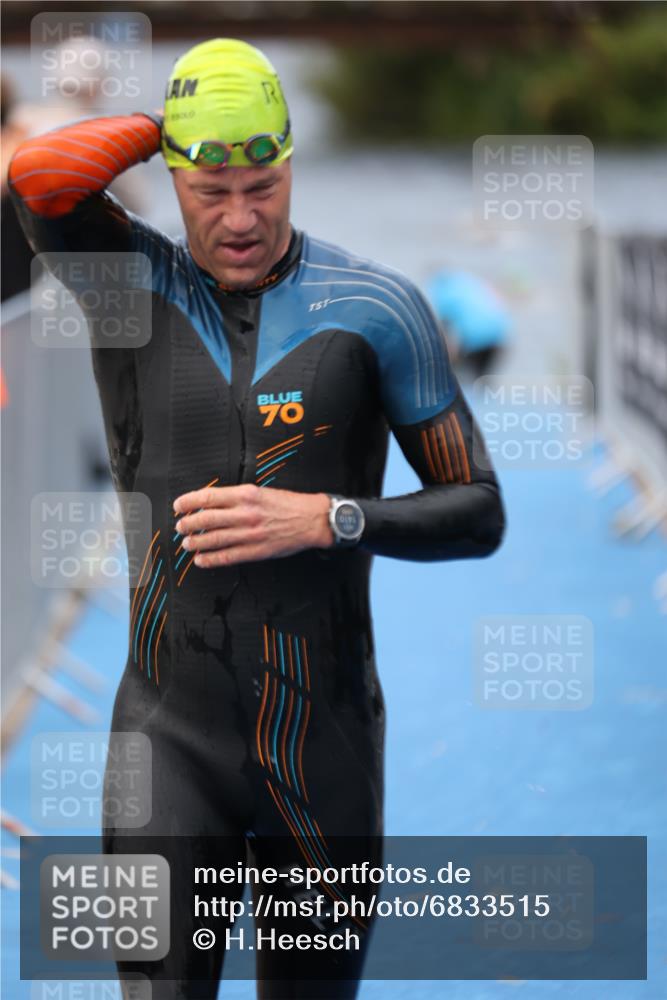 25.08.2024 - Elbe Triathlon Hamburg H.Heesch http://msf.ph/oto/6833515 25.08.2024 08:32:57 Schwimmen 50, 91, 99, 105 meine-sportfotos.de