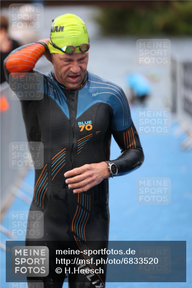 25.08.2024 - Elbe Triathlon Hamburg H.Heesch http://msf.ph/oto/6833520 25.08.2024 08:32:57 Schwimmen 50, 91, 99, 105 meine-sportfotos.de
