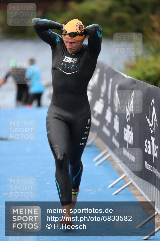 25.08.2024 - Elbe Triathlon Hamburg H.Heesch http://msf.ph/oto/6833582 25.08.2024 08:33:11 Schwimmen 50, 60, 99, 105 meine-sportfotos.de
