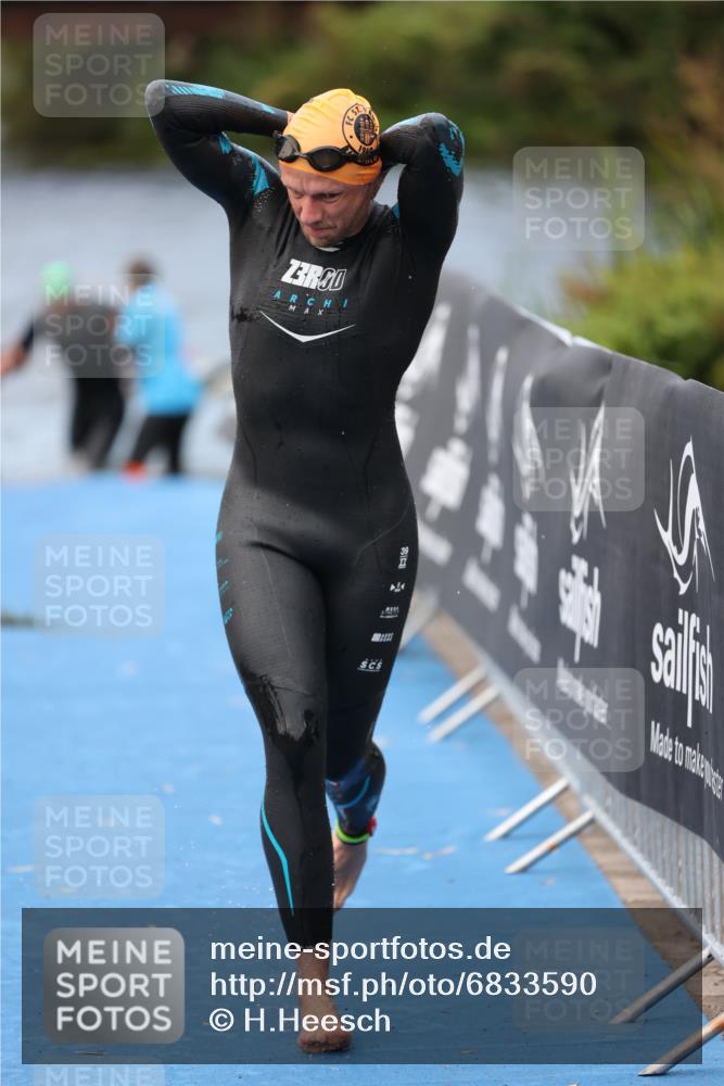25.08.2024 - Elbe Triathlon Hamburg H.Heesch http://msf.ph/oto/6833590 25.08.2024 08:33:11 Schwimmen 50, 60, 99, 105 meine-sportfotos.de