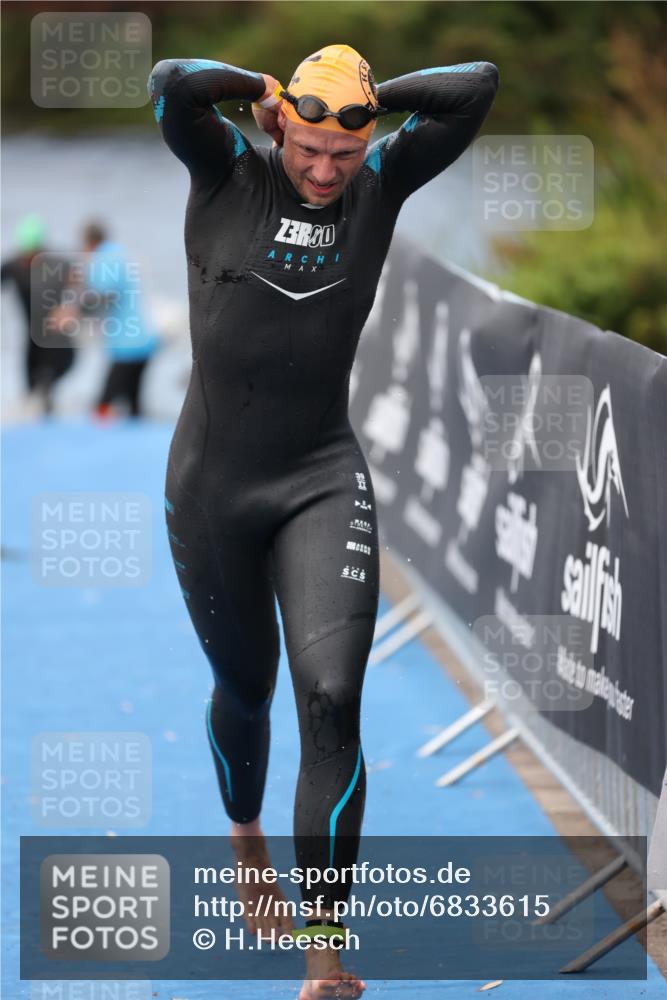25.08.2024 - Elbe Triathlon Hamburg H.Heesch http://msf.ph/oto/6833615 25.08.2024 08:33:11 Schwimmen 50, 60, 99, 105 meine-sportfotos.de