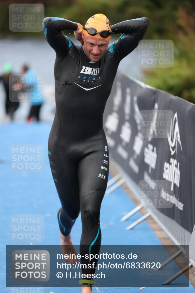 25.08.2024 - Elbe Triathlon Hamburg H.Heesch http://msf.ph/oto/6833620 25.08.2024 08:33:11 Schwimmen 50, 60, 99, 105 meine-sportfotos.de