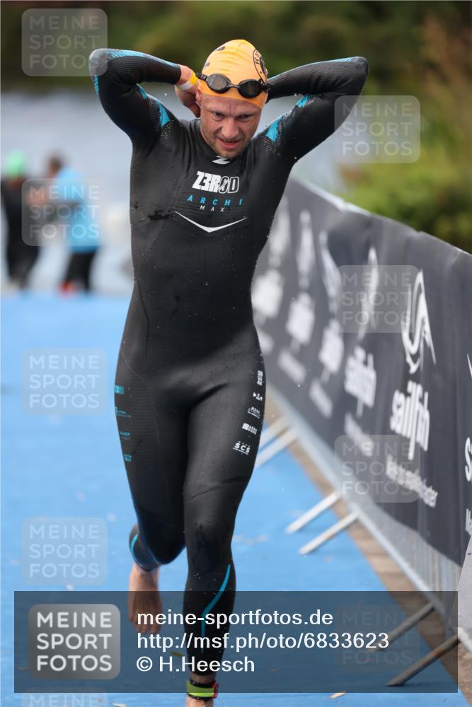 25.08.2024 - Elbe Triathlon Hamburg H.Heesch http://msf.ph/oto/6833623 25.08.2024 08:33:11 Schwimmen 50, 60, 99, 105 meine-sportfotos.de