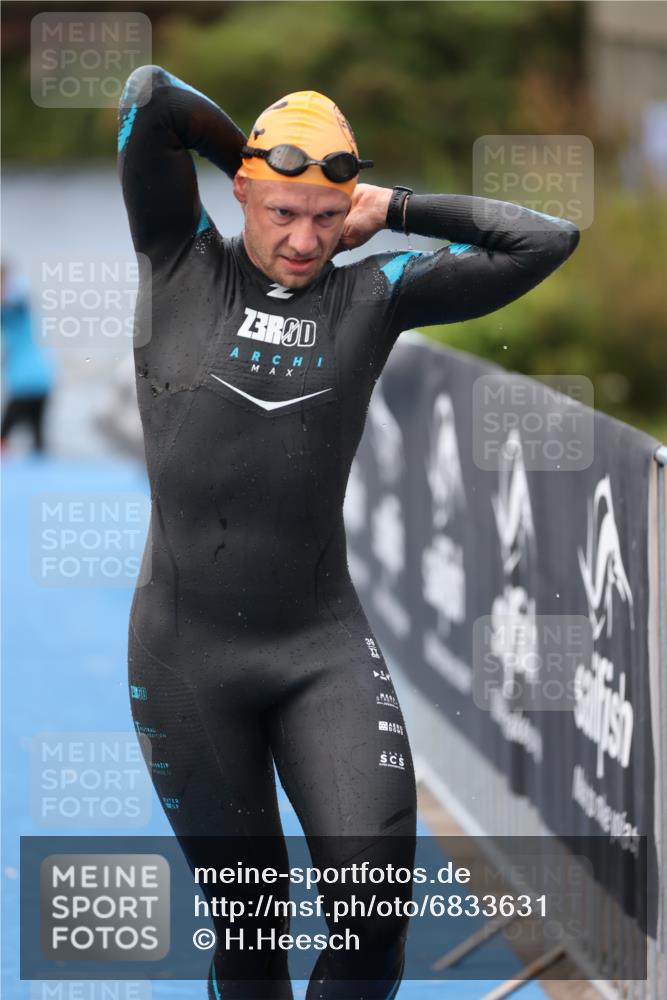25.08.2024 - Elbe Triathlon Hamburg H.Heesch http://msf.ph/oto/6833631 25.08.2024 08:33:11 Schwimmen 50, 60, 99, 105 meine-sportfotos.de