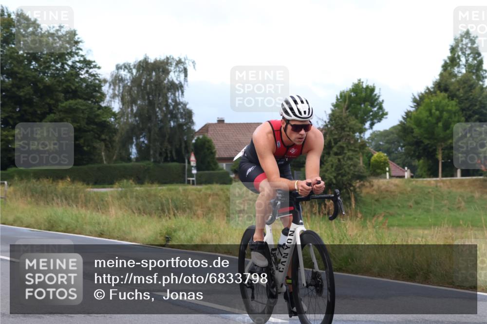 25.08.2024 - Elbe Triathlon Hamburg Fuchs,  Jonas http://msf.ph/oto/6833798 25.08.2024 08:34:23 Radfahren 85 meine-sportfotos.de