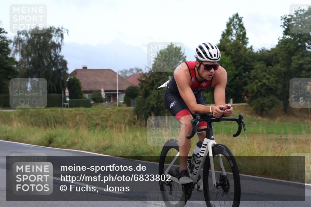 25.08.2024 - Elbe Triathlon Hamburg Fuchs,  Jonas http://msf.ph/oto/6833802 25.08.2024 08:34:23 Radfahren 85 meine-sportfotos.de