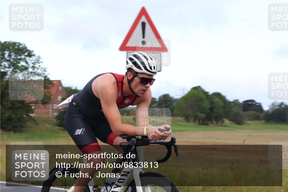 25.08.2024 - Elbe Triathlon Hamburg Fuchs,  Jonas http://msf.ph/oto/6833813 25.08.2024 08:34:23 Radfahren 85 meine-sportfotos.de