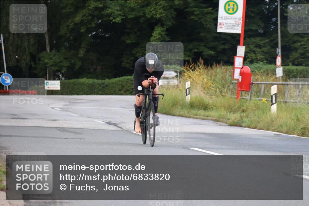 25.08.2024 - Elbe Triathlon Hamburg Fuchs,  Jonas http://msf.ph/oto/6833820 25.08.2024 08:35:23 Radfahren 47 meine-sportfotos.de