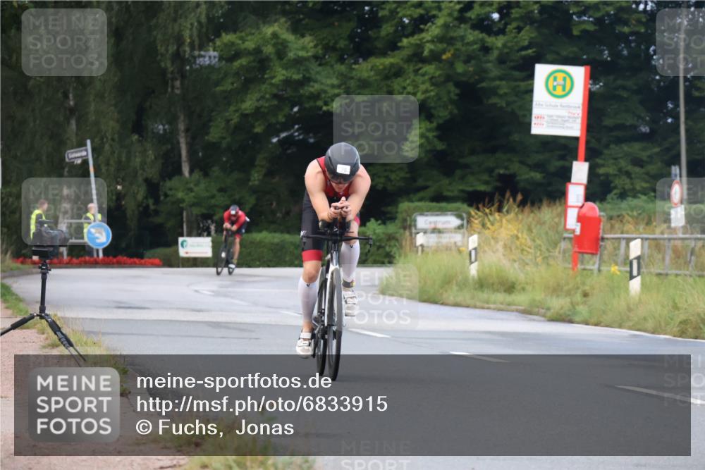 25.08.2024 - Elbe Triathlon Hamburg Fuchs,  Jonas http://msf.ph/oto/6833915 25.08.2024 08:37:54 Radfahren 78, 82 meine-sportfotos.de