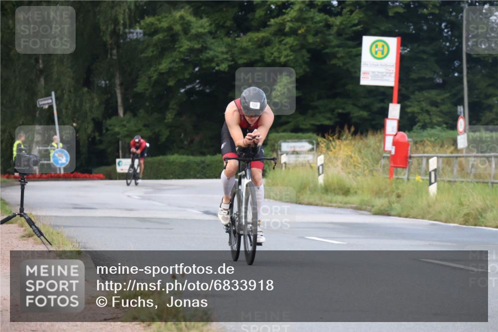 25.08.2024 - Elbe Triathlon Hamburg Fuchs,  Jonas http://msf.ph/oto/6833918 25.08.2024 08:37:54 Radfahren 78, 82 meine-sportfotos.de