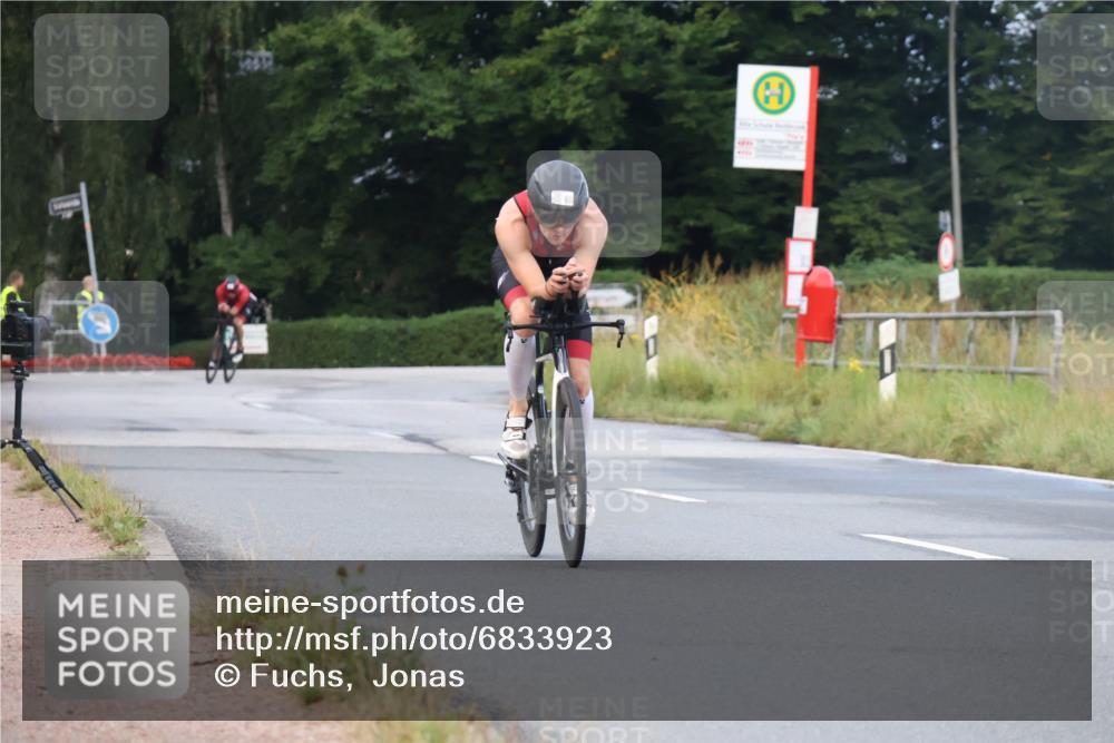 25.08.2024 - Elbe Triathlon Hamburg Fuchs,  Jonas http://msf.ph/oto/6833923 25.08.2024 08:37:54 Radfahren 78, 82 meine-sportfotos.de