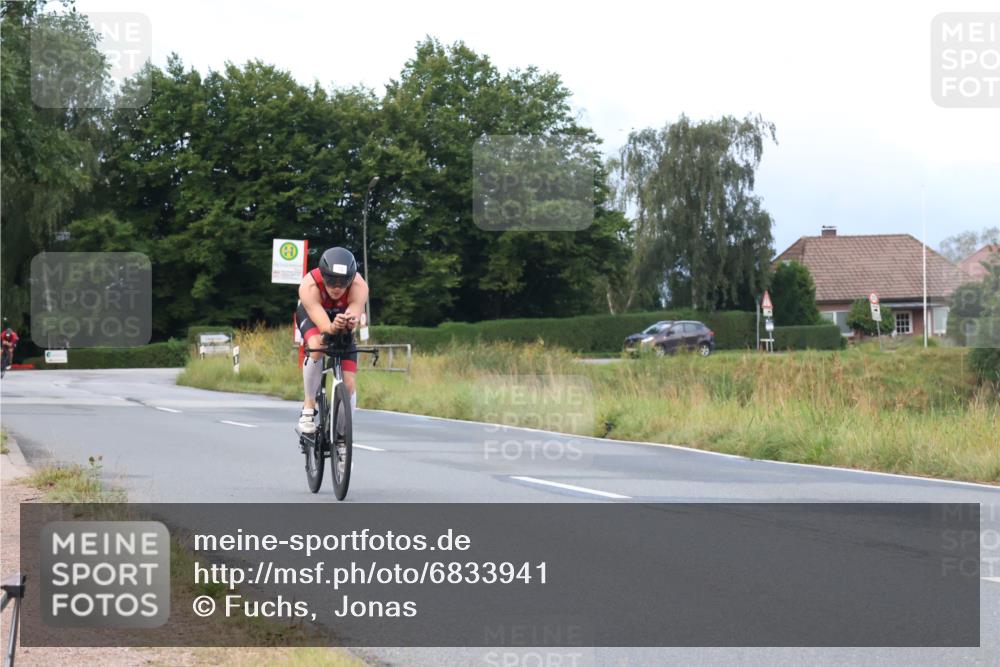 25.08.2024 - Elbe Triathlon Hamburg Fuchs,  Jonas http://msf.ph/oto/6833941 25.08.2024 08:37:55 Radfahren 78, 82 meine-sportfotos.de