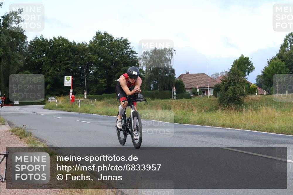 25.08.2024 - Elbe Triathlon Hamburg Fuchs,  Jonas http://msf.ph/oto/6833957 25.08.2024 08:37:55 Radfahren 78, 82 meine-sportfotos.de