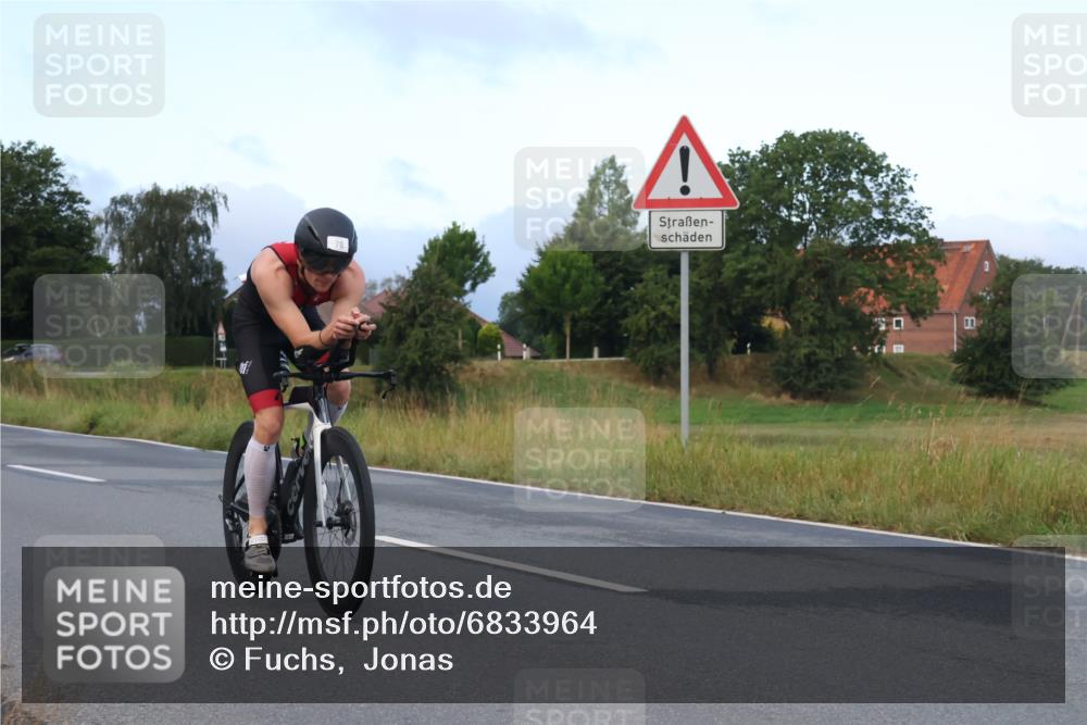 25.08.2024 - Elbe Triathlon Hamburg Fuchs,  Jonas http://msf.ph/oto/6833964 25.08.2024 08:37:56 Radfahren 78, 82 meine-sportfotos.de