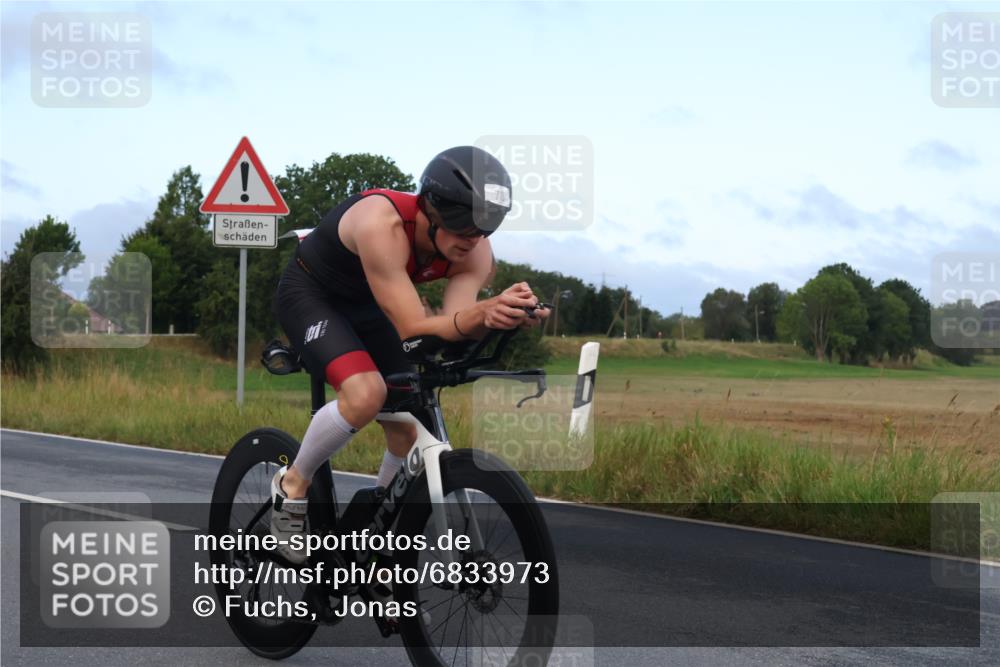 25.08.2024 - Elbe Triathlon Hamburg Fuchs,  Jonas http://msf.ph/oto/6833973 25.08.2024 08:37:56 Radfahren 78, 82 meine-sportfotos.de