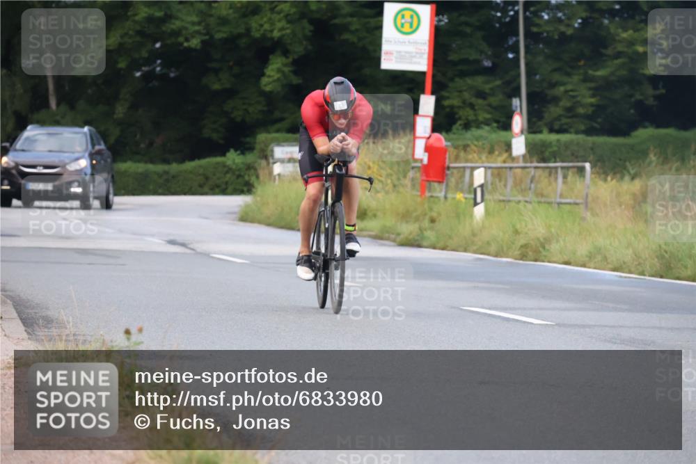 25.08.2024 - Elbe Triathlon Hamburg Fuchs,  Jonas http://msf.ph/oto/6833980 25.08.2024 08:38:00 Radfahren 82 meine-sportfotos.de