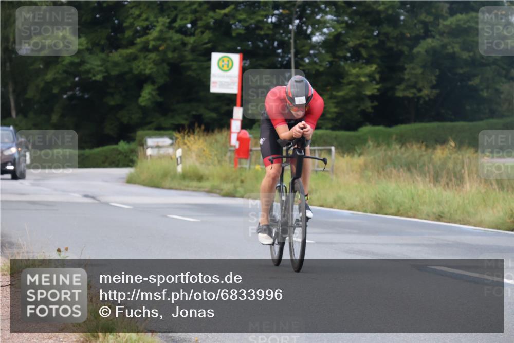 25.08.2024 - Elbe Triathlon Hamburg Fuchs,  Jonas http://msf.ph/oto/6833996 25.08.2024 08:38:00 Radfahren 82 meine-sportfotos.de
